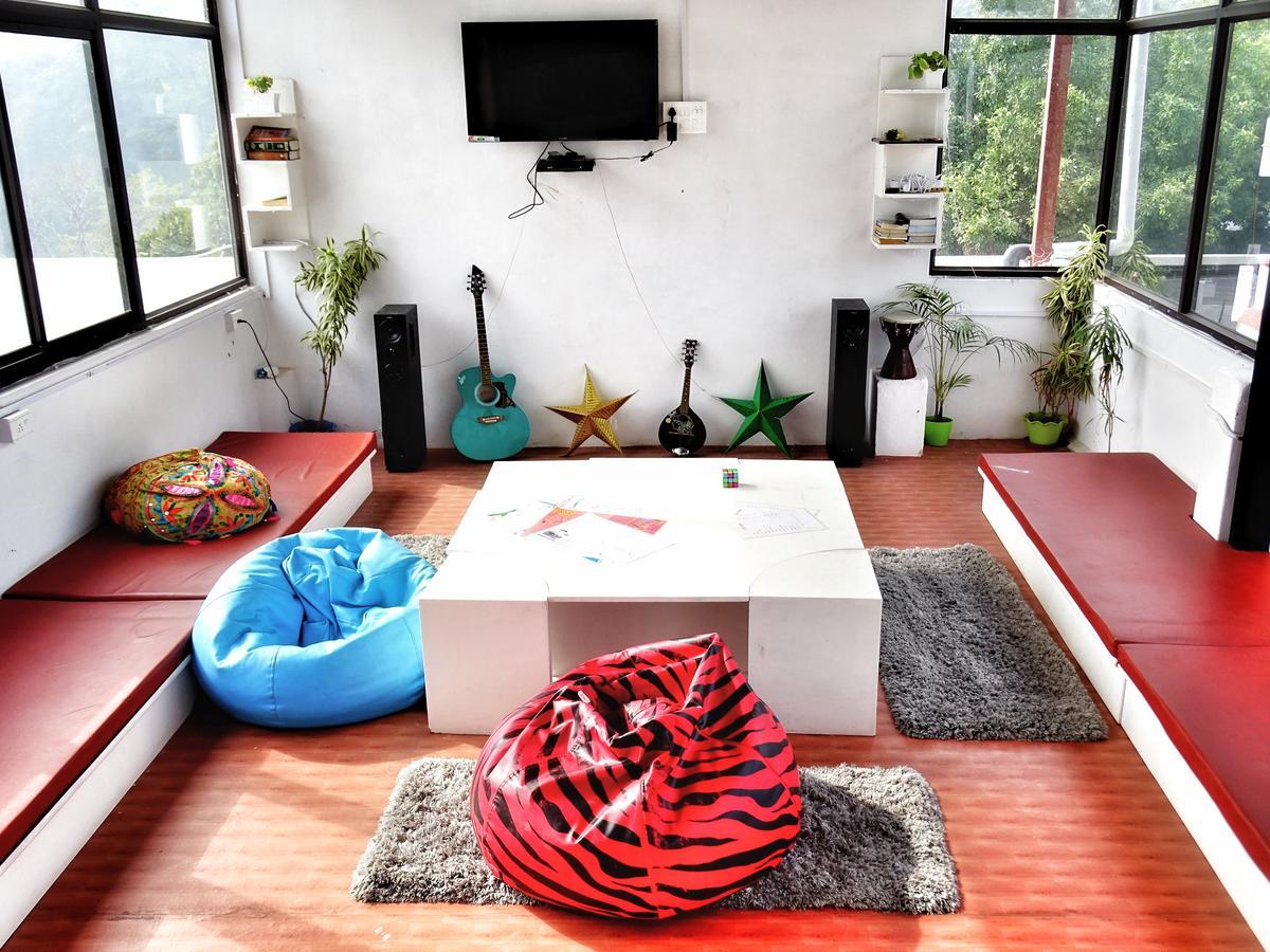 Hostel Cozy Beds Rishikesh Exterior photo