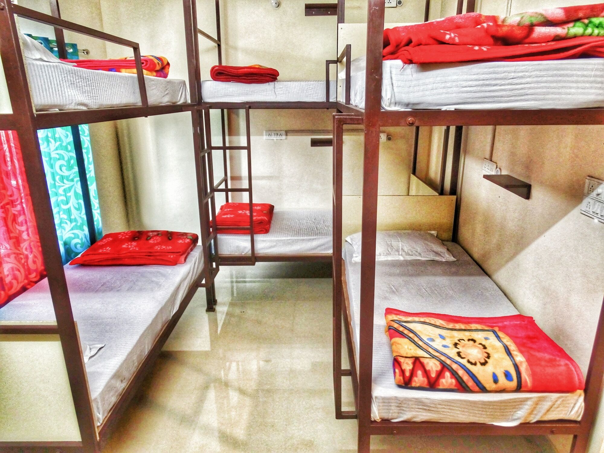 Hostel Cozy Beds Rishikesh Exterior photo